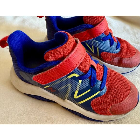 Nike Little Boys Rave Run v2 Bungee Lace with Top Strap Size 9.5 - Picture 8 of 9